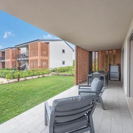 Apartmentsgarda - Cuore Del Garda * Ronchi (Veneto)