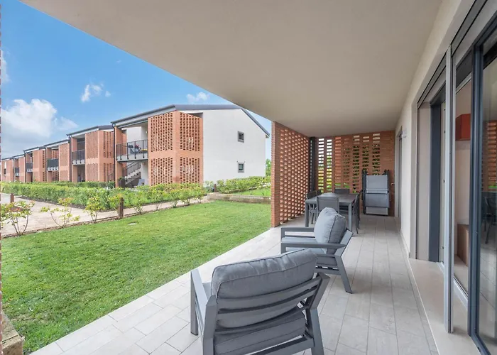 Apartmentsgarda - Cuore Del Garda * Ronchi (Veneto)